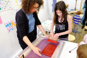 atelier de serigraphie comestible avec des enfants